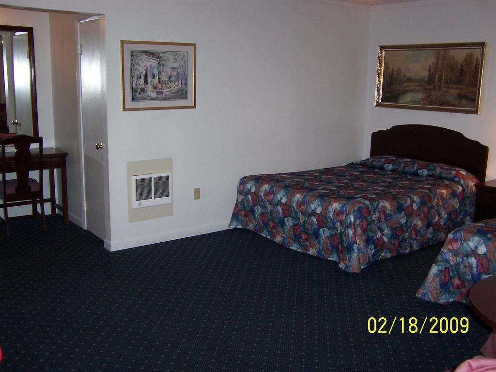The Capri Hotel South Lake Tahoe Room photo
