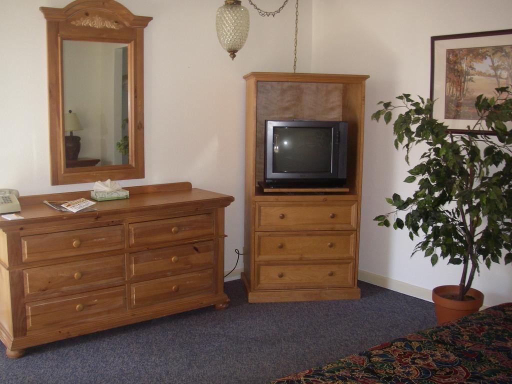 The Capri Hotel South Lake Tahoe Room photo