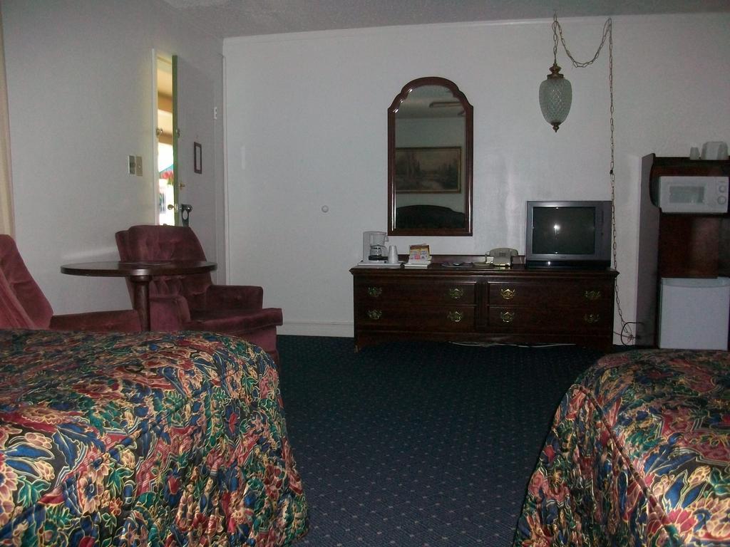 The Capri Hotel South Lake Tahoe Room photo